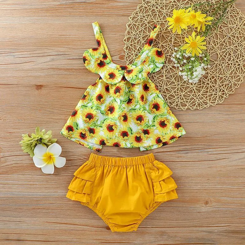 2-piece Floral Printed Tops & Shorts for Baby Girl