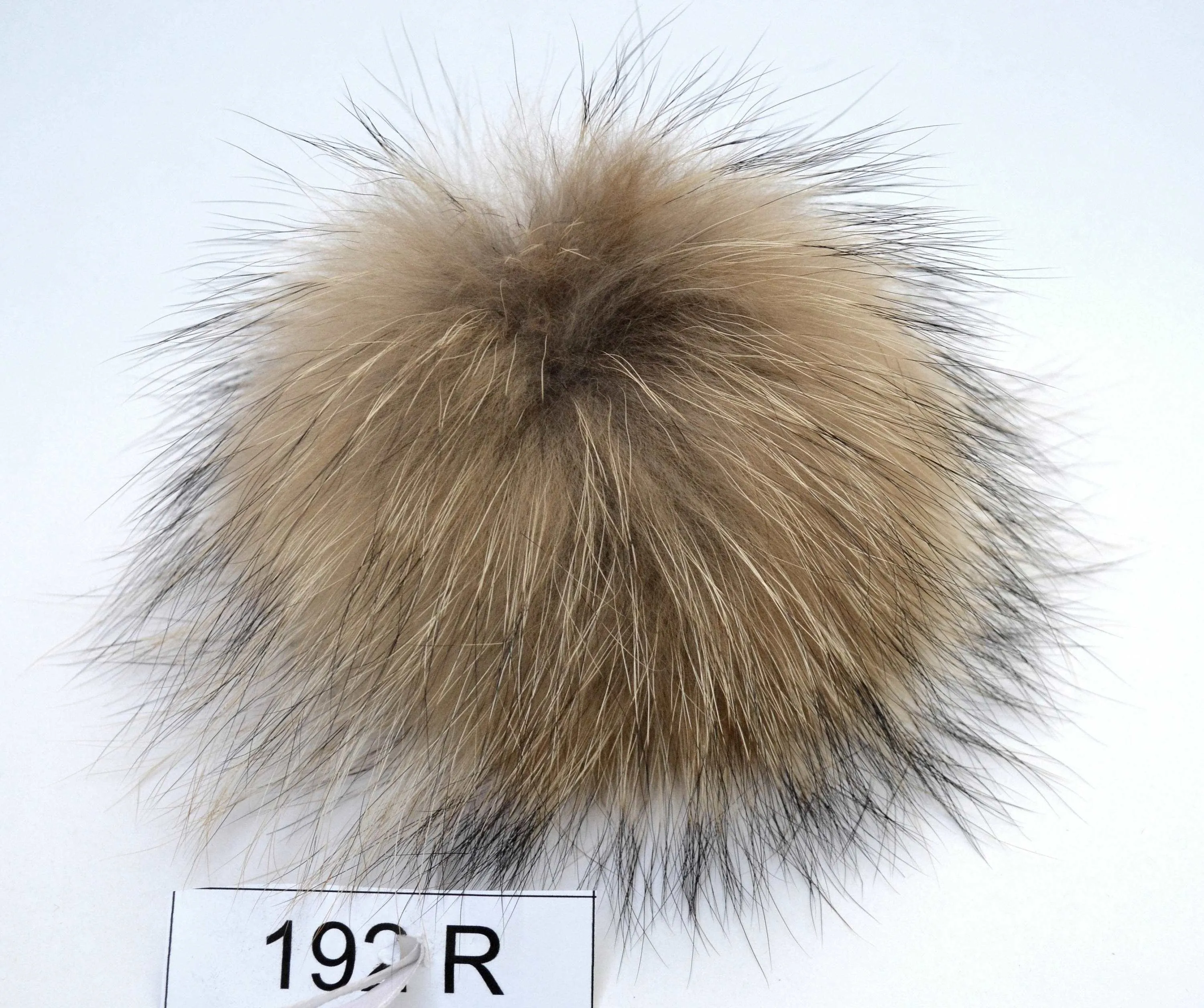 7,5" FUR POM POM! Real Fur Pom Pom Hat Raccoon Pompom Natural Fur Pompom Large Pom Pom Fur Ball Detachable Pom Pom Hat Beanie Children Women