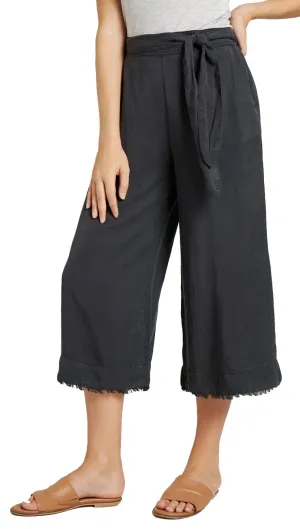 Bella Dahl Belted High Waist Frayed Crop Pant Night Shade