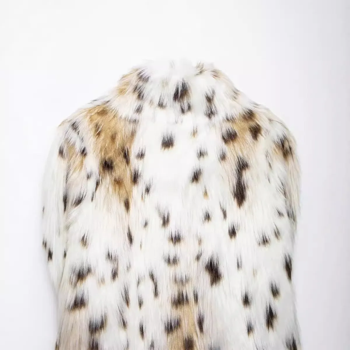 Halloy™ Contrast Color Faux Fur Jacket