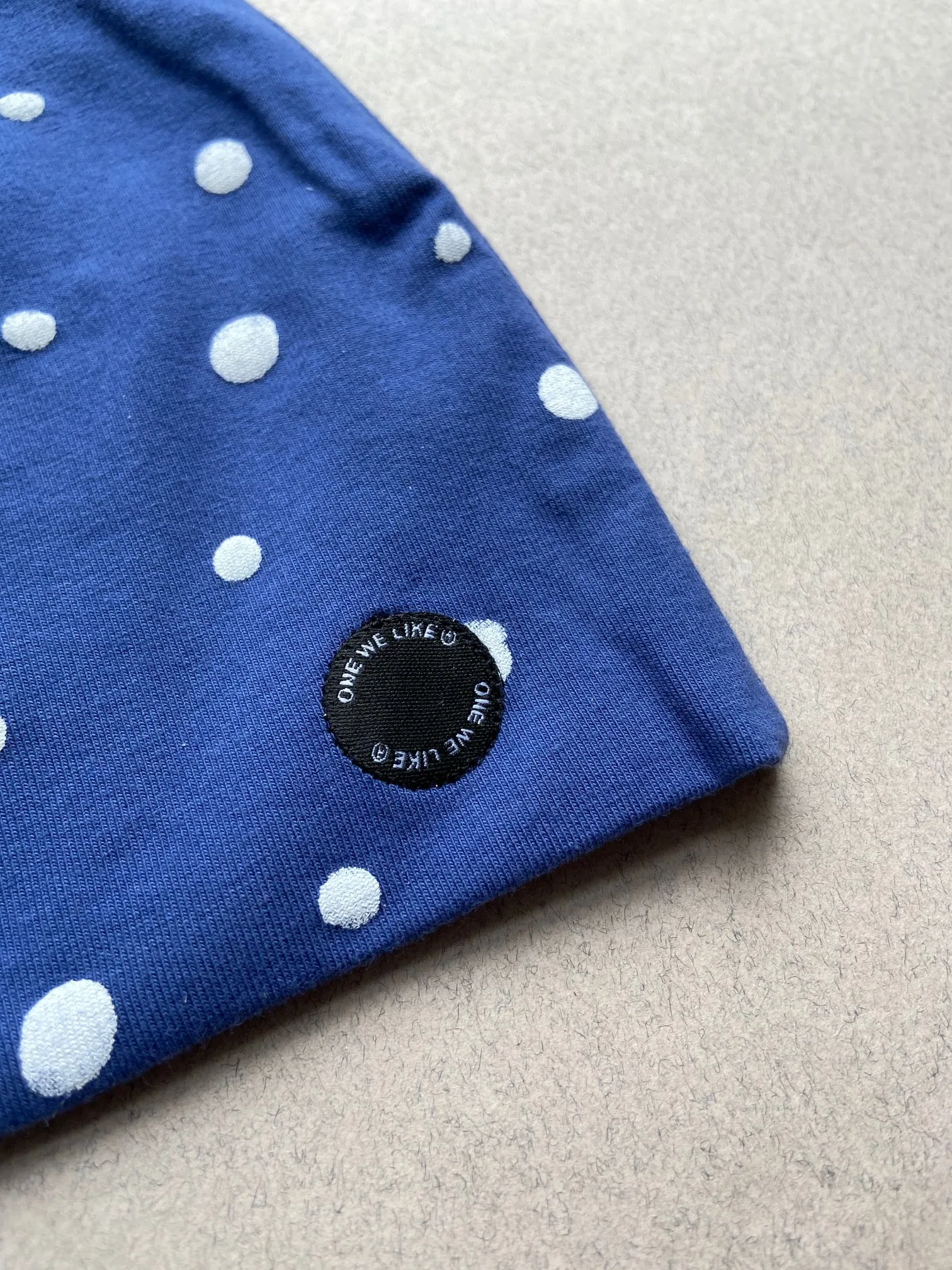 HAT DOTS BLUE