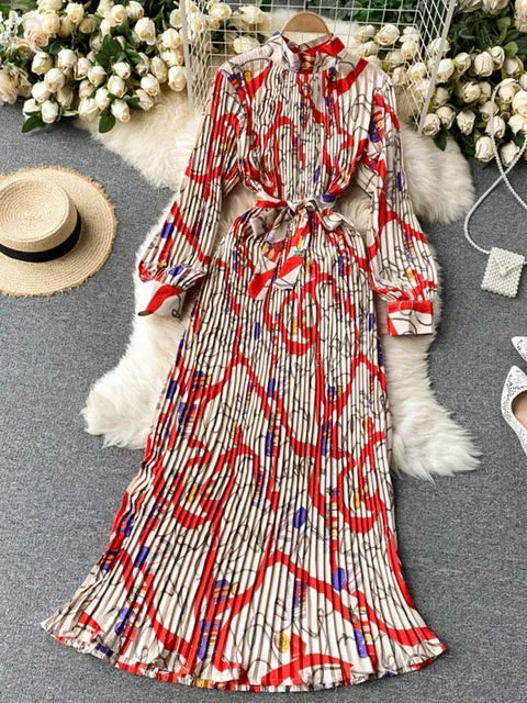 Retro Print Pleated Maxi Dress