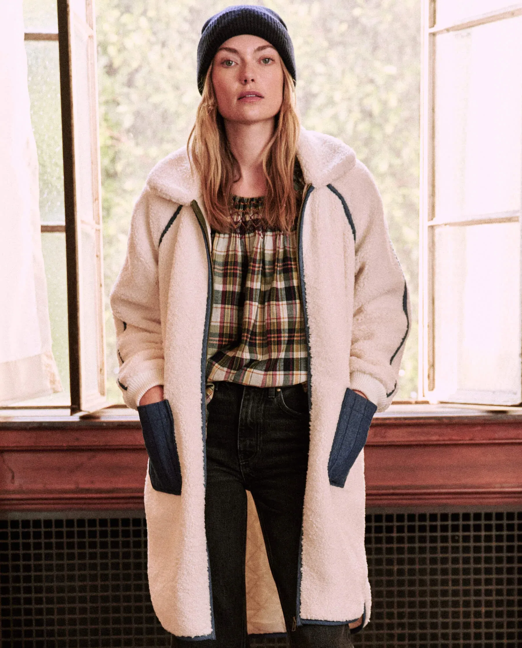 The Great - The Shepherd Coat in Cream Sherpa with Denim