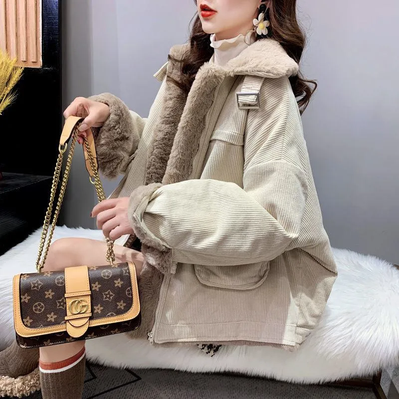 Thickened Plus Velvet Retro Loose Fit Sherpa Jacket