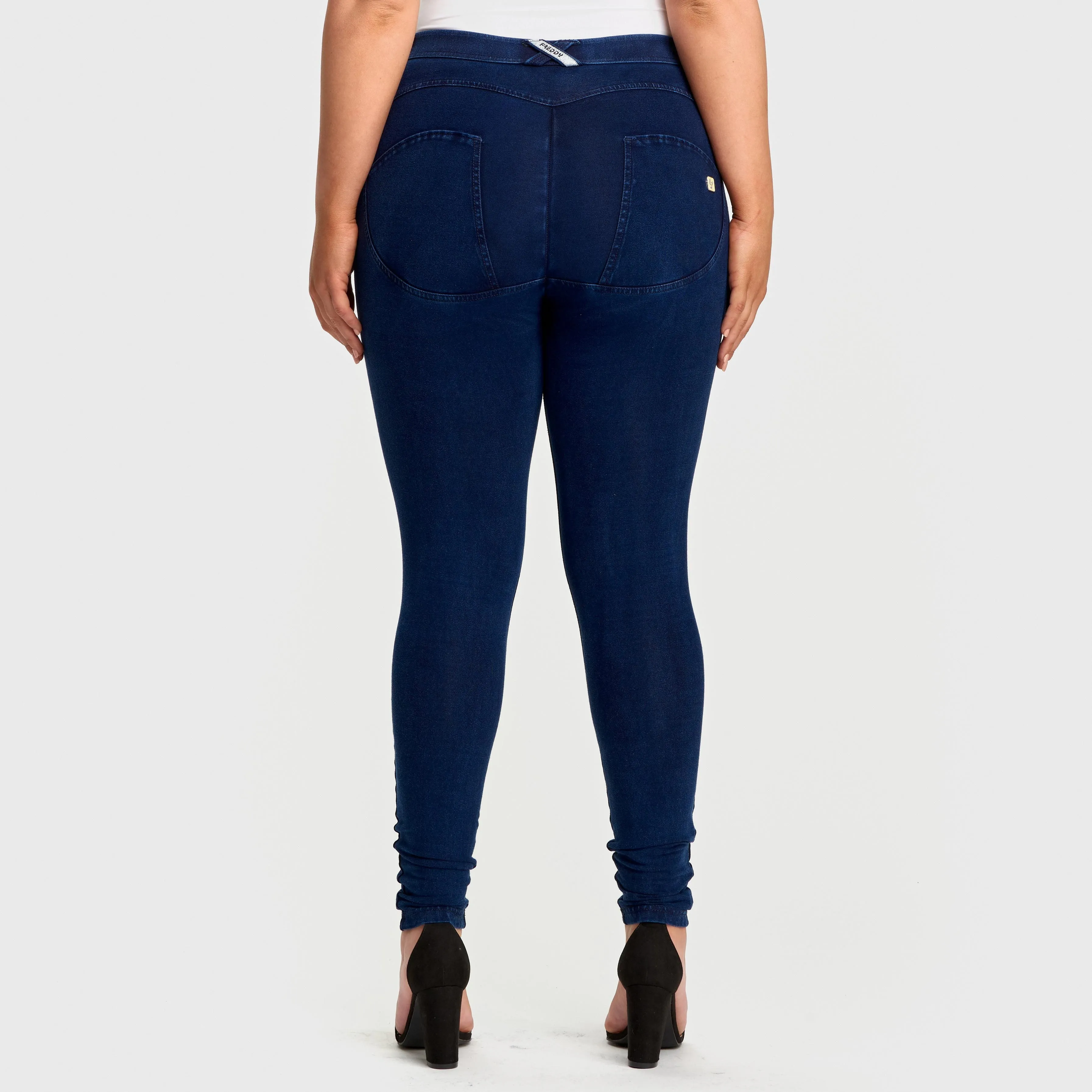 WR.UP® Curvy Denim - High Waist - Full Length - Dark Blue   Blue Stitching